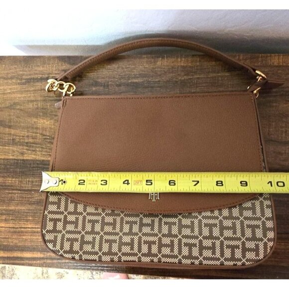 Tommy Hilfiger Monogram Tan & Brown Shoulder Bag With Gold Accents - Picture 8 of 9